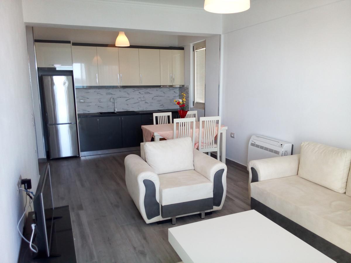 Delfin Apartments Sarandë エクステリア 写真
