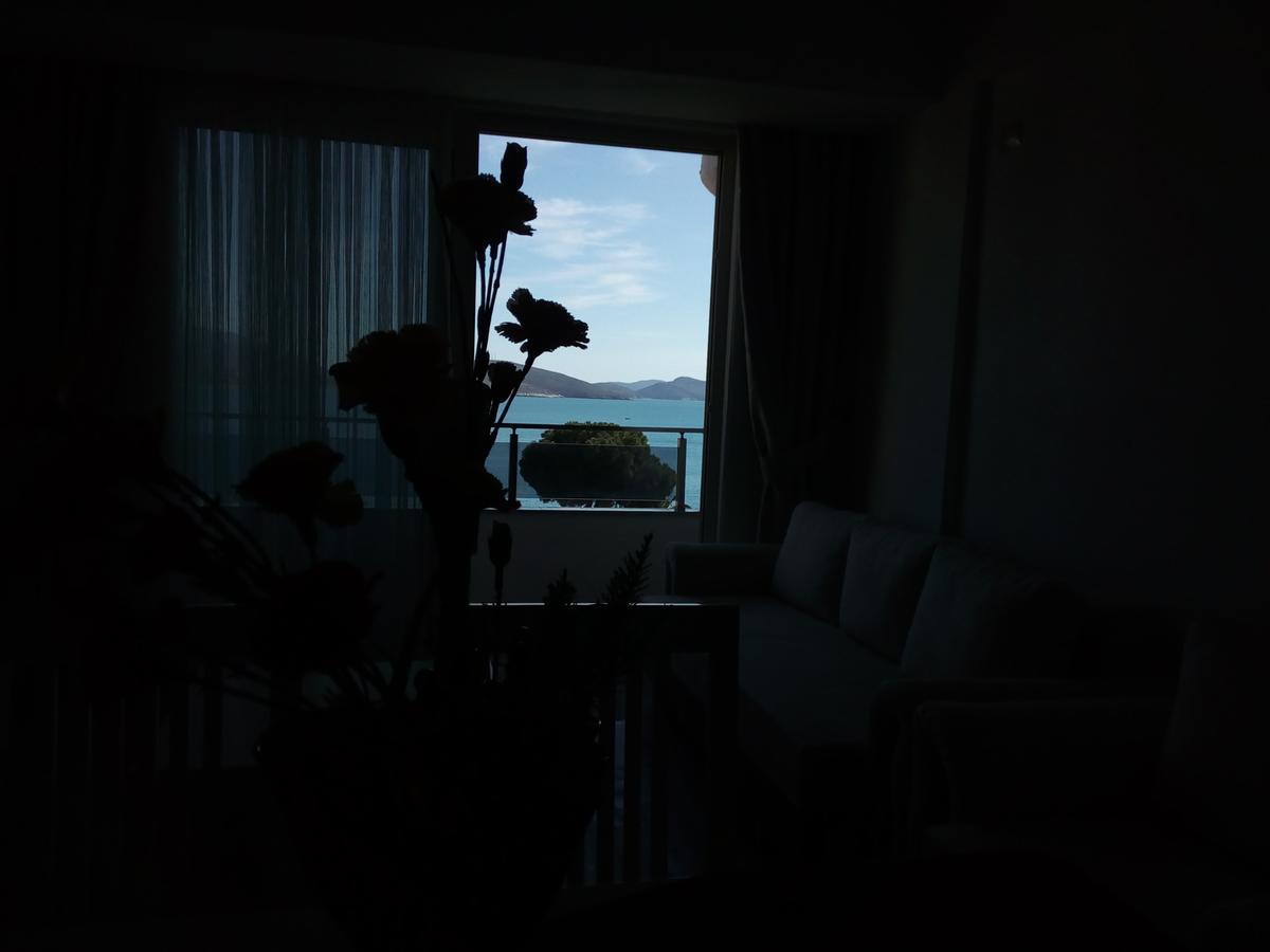 Delfin Apartments Sarandë エクステリア 写真