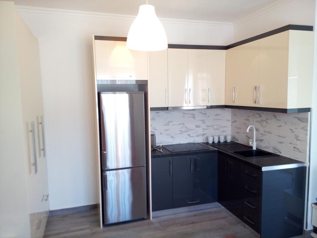 Delfin Apartments Sarandë エクステリア 写真